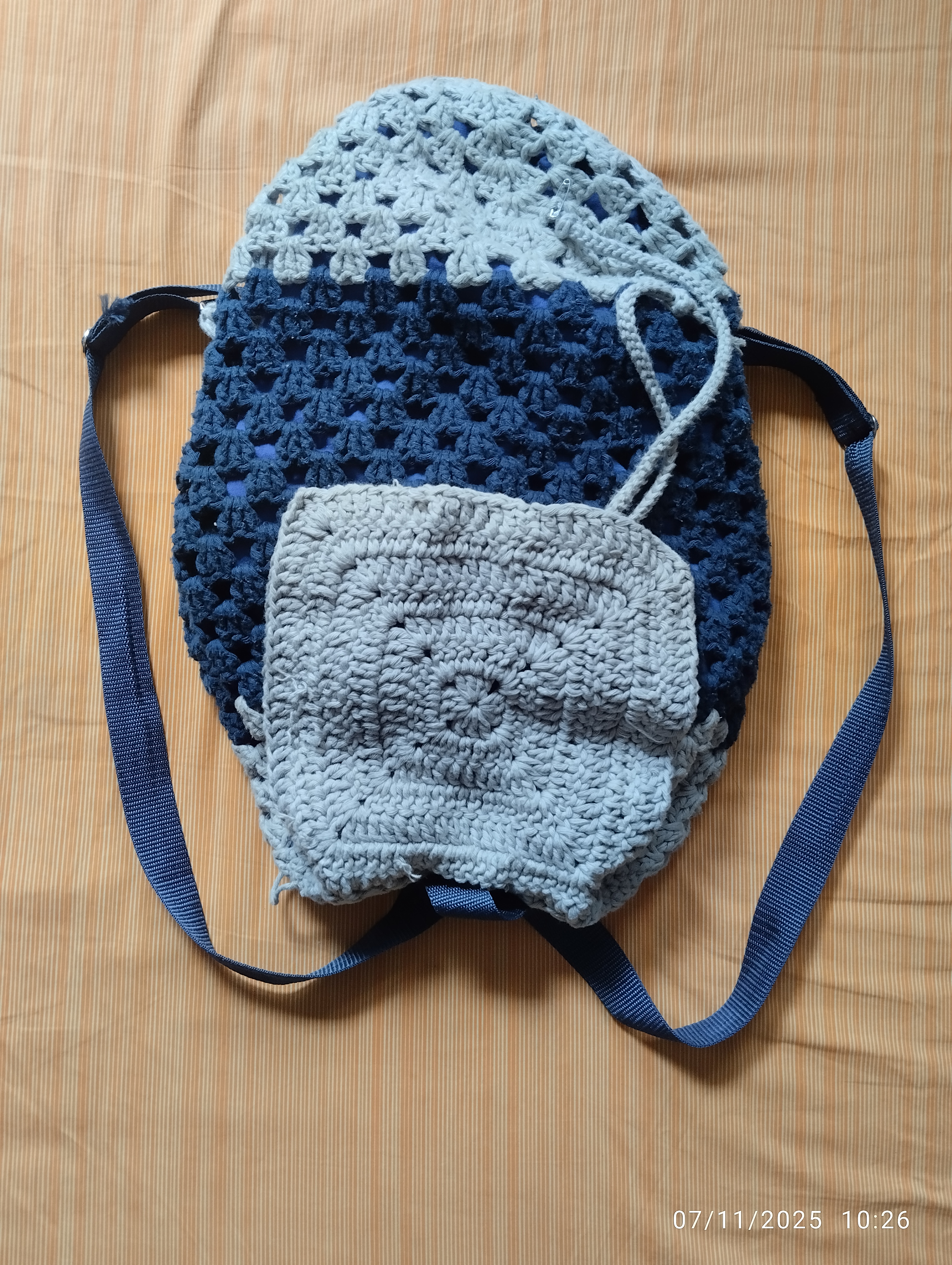 full view of bag